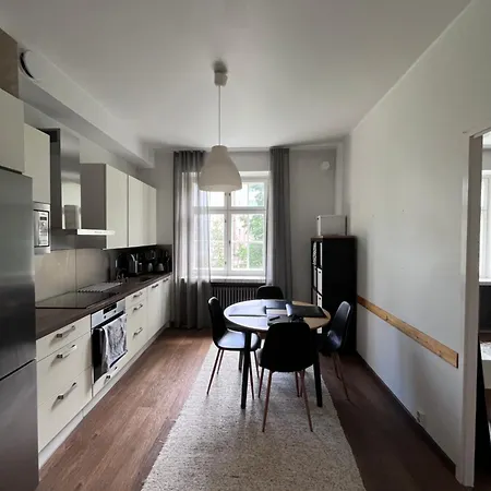 Lägenhet Topfloor With Courtyard Views *