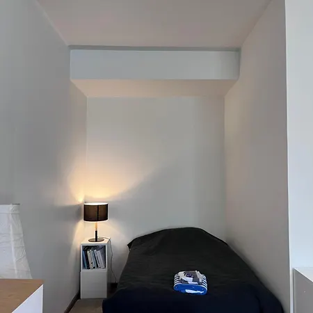 Topfloor With Courtyard Views Lejlighed